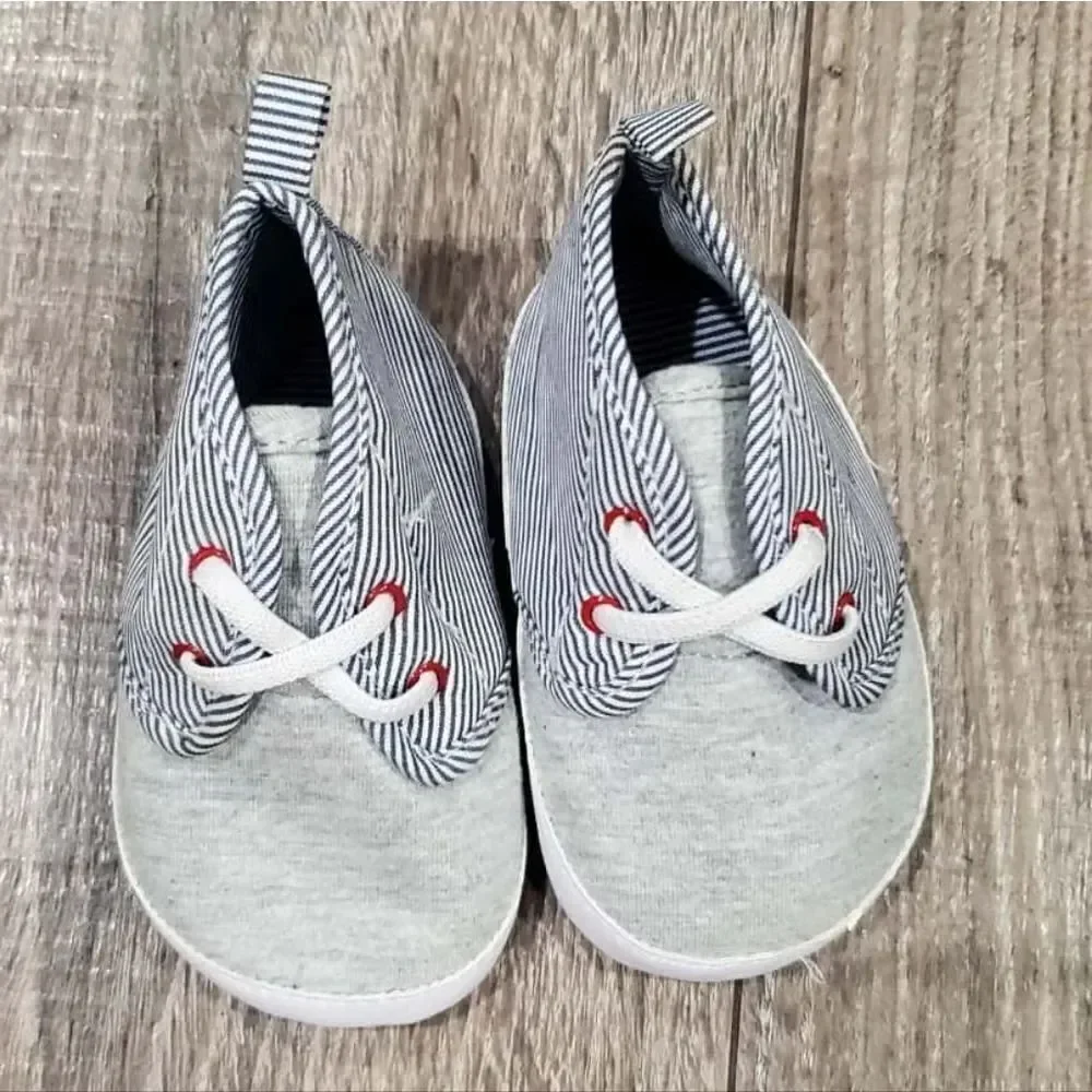Baby Carter's Shoes Size 3-6M Gray and White Baby Shoeso